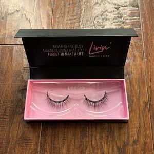 Glamnetic eyelashes